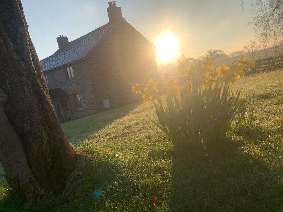 Coed Farm-Hot Tub-Sleeps 12-Near Brecon别墅 外观 照片