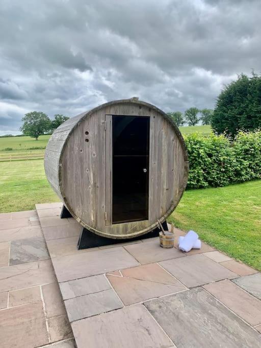 Coed Farm-Hot Tub-Sleeps 12-Near Brecon别墅 外观 照片