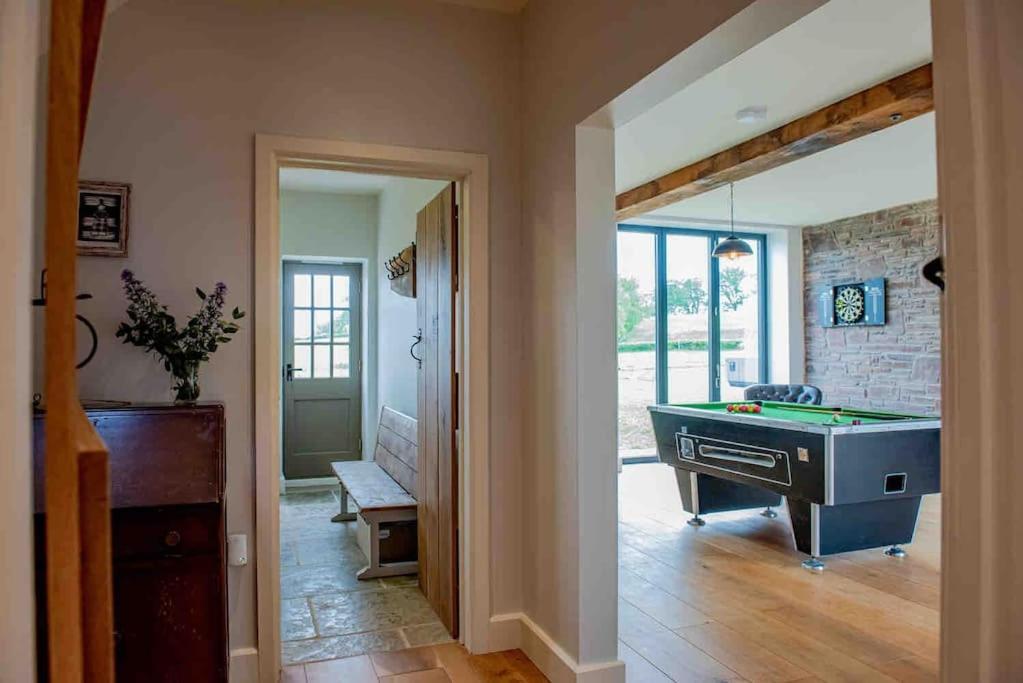 Coed Farm-Hot Tub-Sleeps 12-Near Brecon别墅 外观 照片
