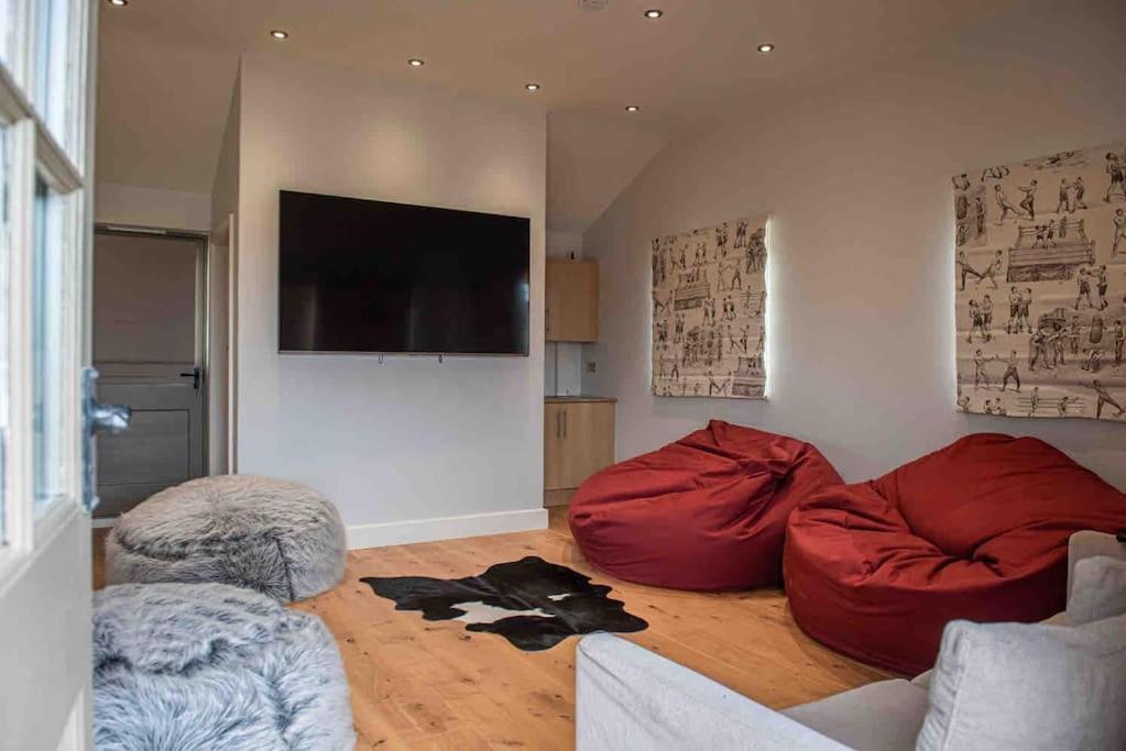Coed Farm-Hot Tub-Sleeps 12-Near Brecon别墅 外观 照片